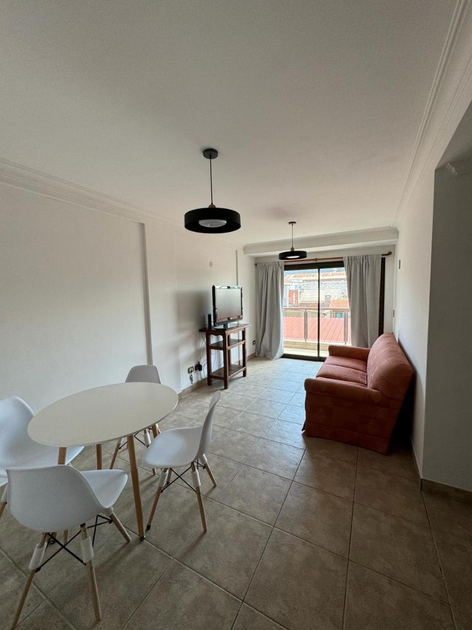 Departamento Caseros Apartment *
